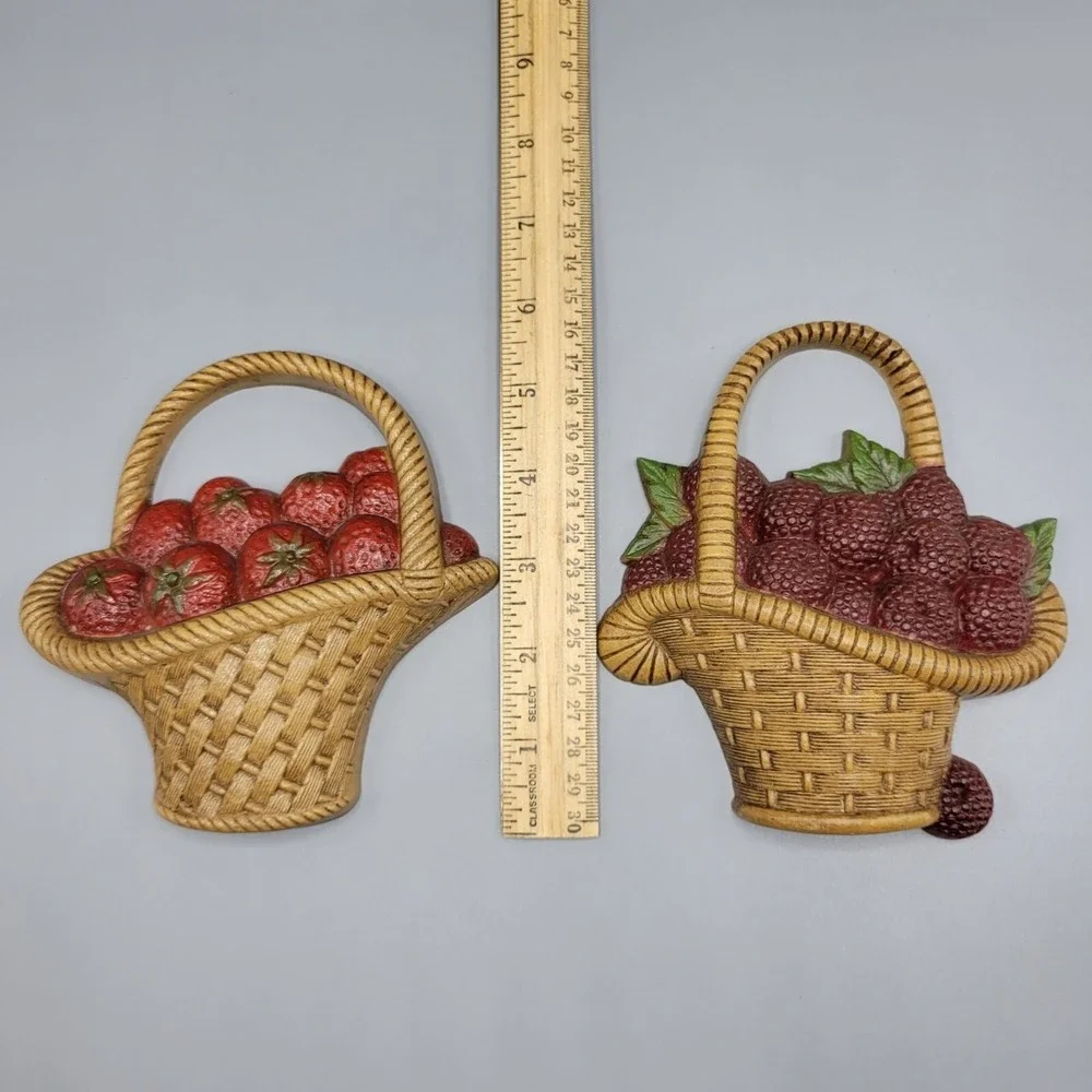 Vtg Burwood Basket Wall Plaques Strawberries Raspberries Fruit Decor Set Of 2